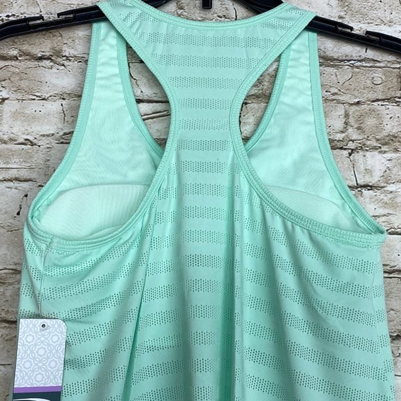 MCA Women's Yoga Workout Spandex Tank Built in Bra - Picture 6 of 7